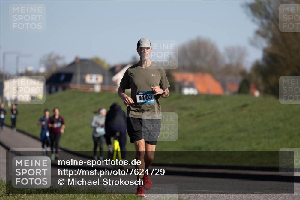 06.04.2025 - 44. Internationalen Wilhelmsburger Insellauf Michael Strokosch http://msf.ph/oto/7624729 06.04.2025 10:14:20 Laufen 4103 meine-sportfotos.de