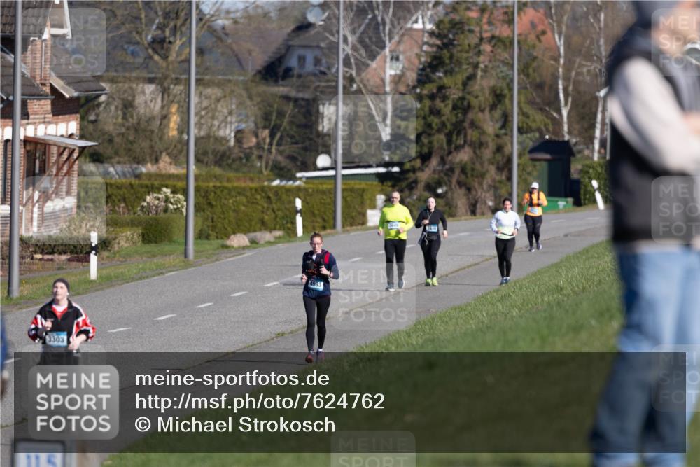 06.04.2025 - 44. Internationalen Wilhelmsburger Insellauf Michael Strokosch http://msf.ph/oto/7624762 06.04.2025 10:15:44 Laufen 3303, 115, 3449 meine-sportfotos.de