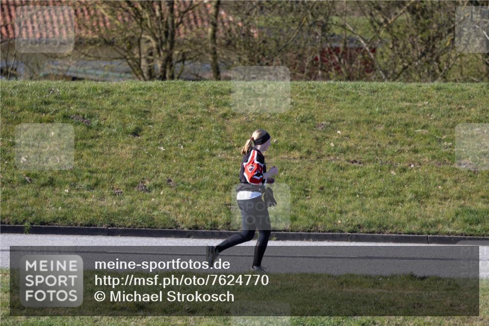 06.04.2025 - 44. Internationalen Wilhelmsburger Insellauf Michael Strokosch http://msf.ph/oto/7624770 06.04.2025 10:16:52 Laufen  meine-sportfotos.de