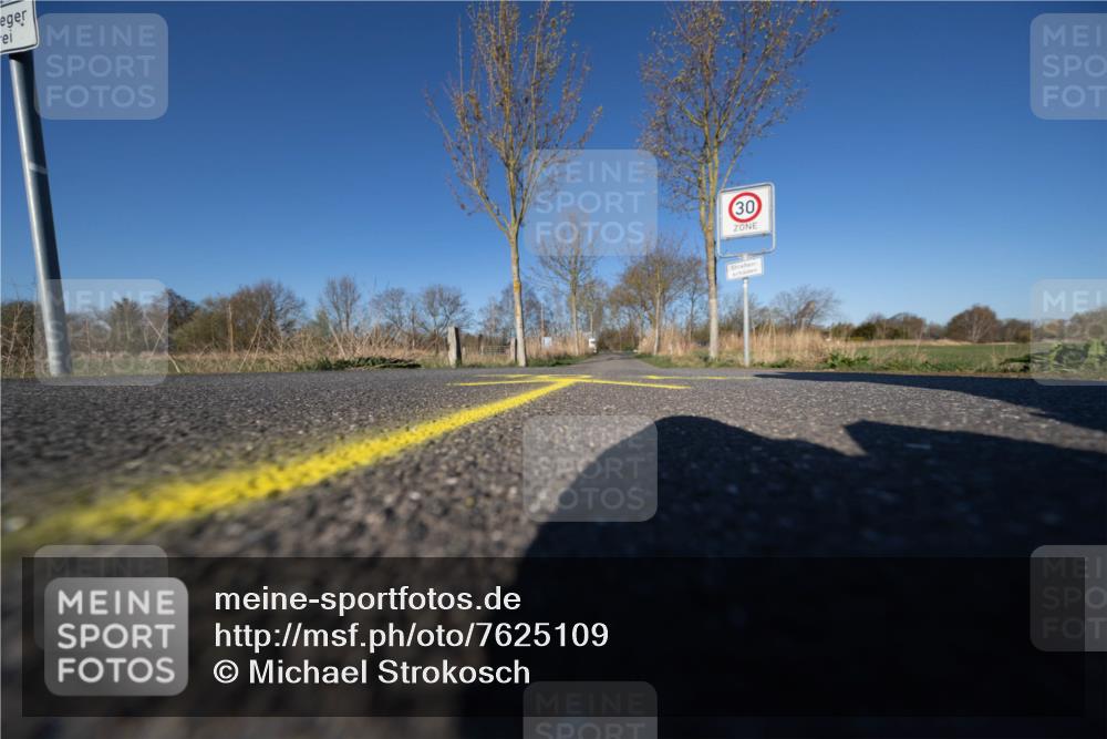 06.04.2025 - 44. Internationalen Wilhelmsburger Insellauf Michael Strokosch http://msf.ph/oto/7625109 06.04.2025 09:04:22 Laufen 30 meine-sportfotos.de