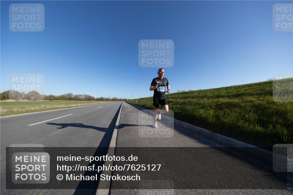 06.04.2025 - 44. Internationalen Wilhelmsburger Insellauf Michael Strokosch http://msf.ph/oto/7625127 06.04.2025 09:16:17 Laufen 4500 meine-sportfotos.de
