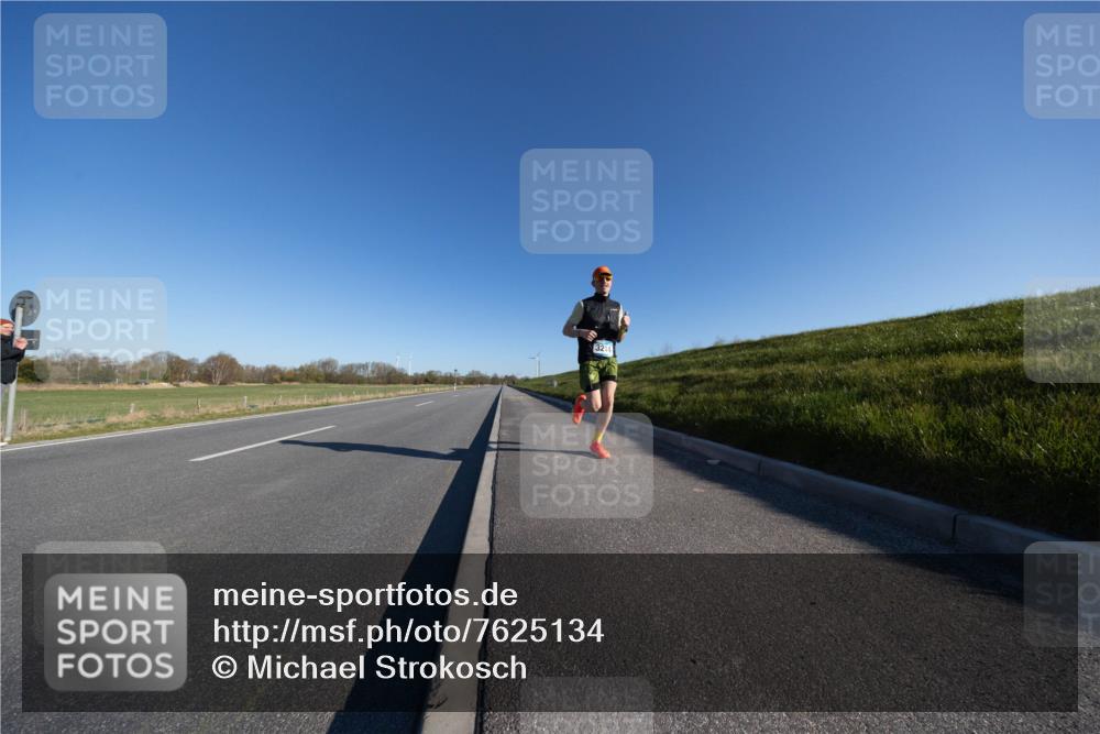 06.04.2025 - 44. Internationalen Wilhelmsburger Insellauf Michael Strokosch http://msf.ph/oto/7625134 06.04.2025 09:16:28 Laufen  meine-sportfotos.de