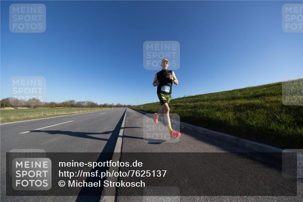06.04.2025 - 44. Internationalen Wilhelmsburger Insellauf Michael Strokosch http://msf.ph/oto/7625137 06.04.2025 09:16:28 Laufen 3214 meine-sportfotos.de