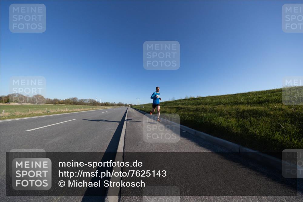 06.04.2025 - 44. Internationalen Wilhelmsburger Insellauf Michael Strokosch http://msf.ph/oto/7625143 06.04.2025 09:16:48 Laufen  meine-sportfotos.de
