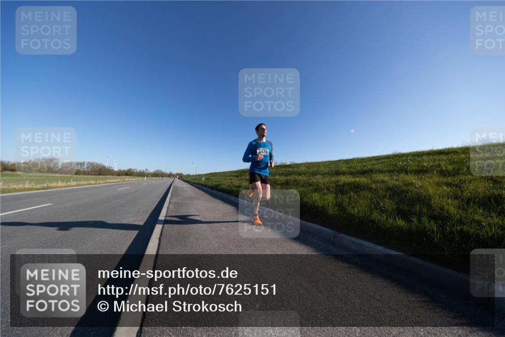 06.04.2025 - 44. Internationalen Wilhelmsburger Insellauf Michael Strokosch http://msf.ph/oto/7625151 06.04.2025 09:16:49 Laufen 3475 meine-sportfotos.de