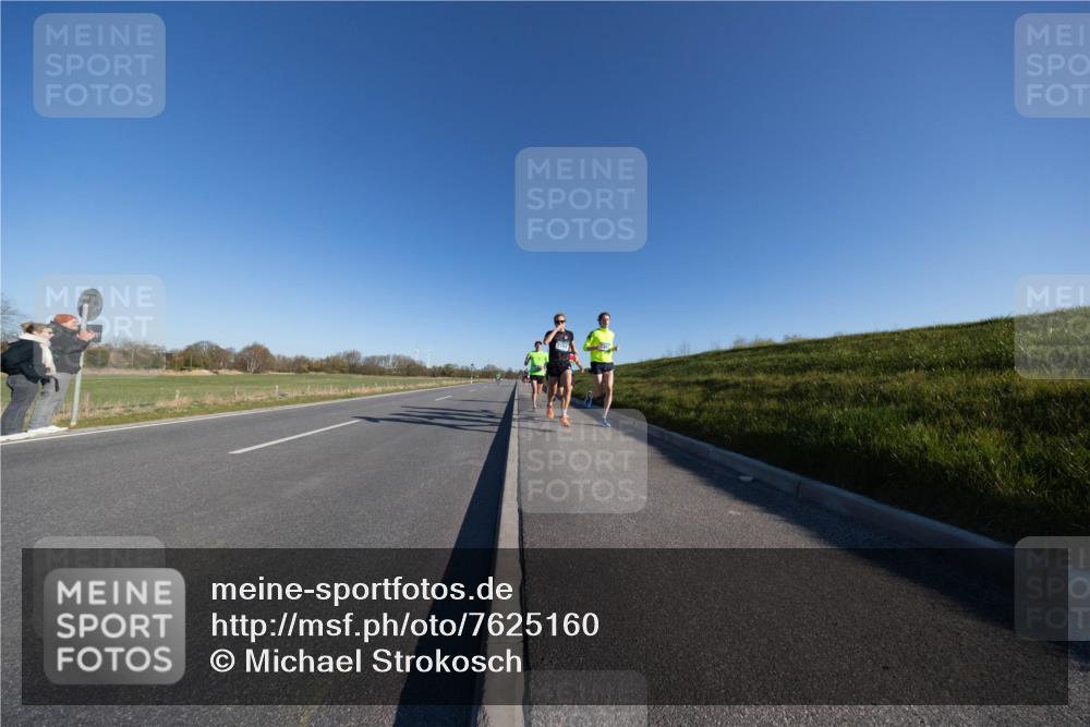 06.04.2025 - 44. Internationalen Wilhelmsburger Insellauf Michael Strokosch http://msf.ph/oto/7625160 06.04.2025 09:17:09 Laufen  meine-sportfotos.de