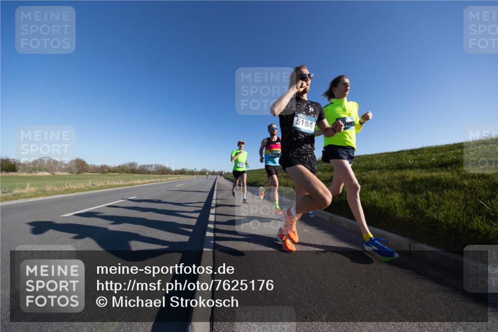 06.04.2025 - 44. Internationalen Wilhelmsburger Insellauf Michael Strokosch http://msf.ph/oto/7625176 06.04.2025 09:17:10 Laufen 3759, 5194 meine-sportfotos.de