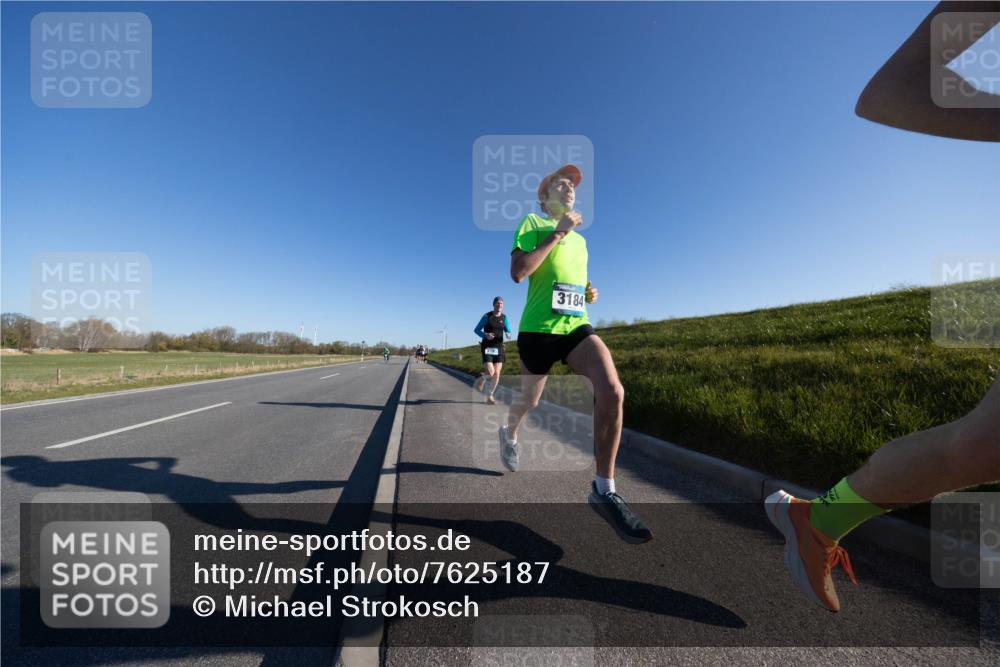 06.04.2025 - 44. Internationalen Wilhelmsburger Insellauf Michael Strokosch http://msf.ph/oto/7625187 06.04.2025 09:17:10 Laufen 3393, 3184 meine-sportfotos.de