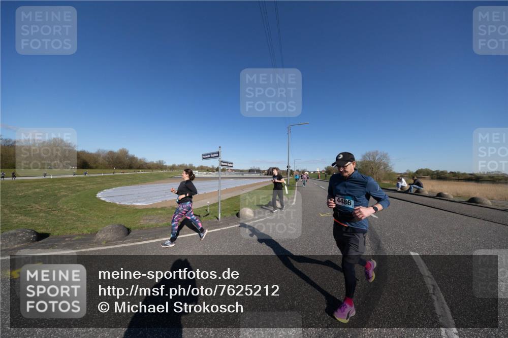 06.04.2025 - 44. Internationalen Wilhelmsburger Insellauf Michael Strokosch http://msf.ph/oto/7625212 06.04.2025 10:13:03 Laufen 4486 meine-sportfotos.de