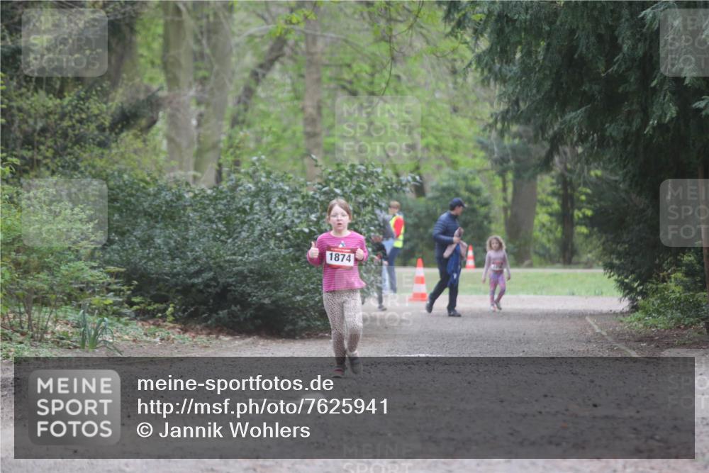 13.04.2025 - Hammer Lauf Jannik Wohlers http://msf.ph/oto/7625941 13.04.2025 08:24:00 Laufen 1874 meine-sportfotos.de
