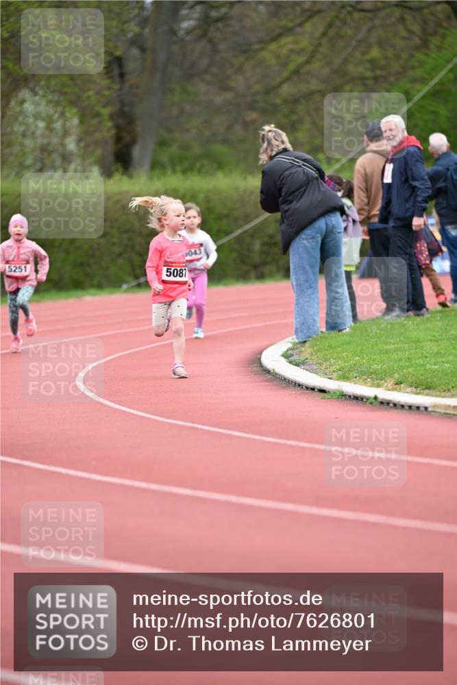 13.04.2025 - Hammer Lauf Dr. Thomas Lammeyer http://msf.ph/oto/7626801 13.04.2025 09:01:41 Laufen 5251, 5087, 043 meine-sportfotos.de