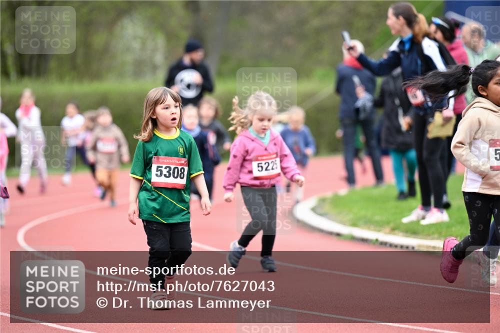 13.04.2025 - Hammer Lauf Dr. Thomas Lammeyer http://msf.ph/oto/7627043 13.04.2025 09:02:15 Laufen 15, 5308, 522, 5 meine-sportfotos.de