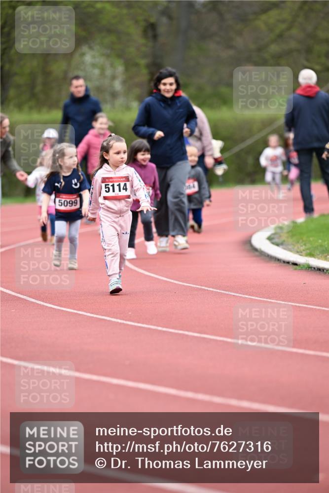 13.04.2025 - Hammer Lauf Dr. Thomas Lammeyer http://msf.ph/oto/7627316 13.04.2025 09:02:54 Laufen 5099, 15, 5114 meine-sportfotos.de
