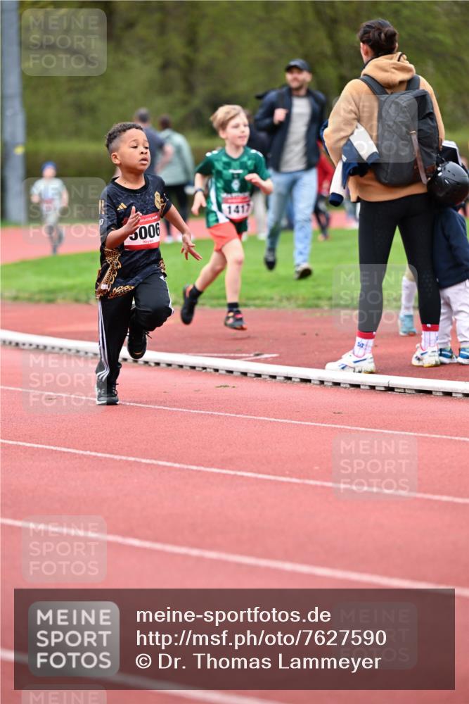 13.04.2025 - Hammer Lauf Dr. Thomas Lammeyer http://msf.ph/oto/7627590 13.04.2025 09:10:02 Laufen 5006, 1417 meine-sportfotos.de