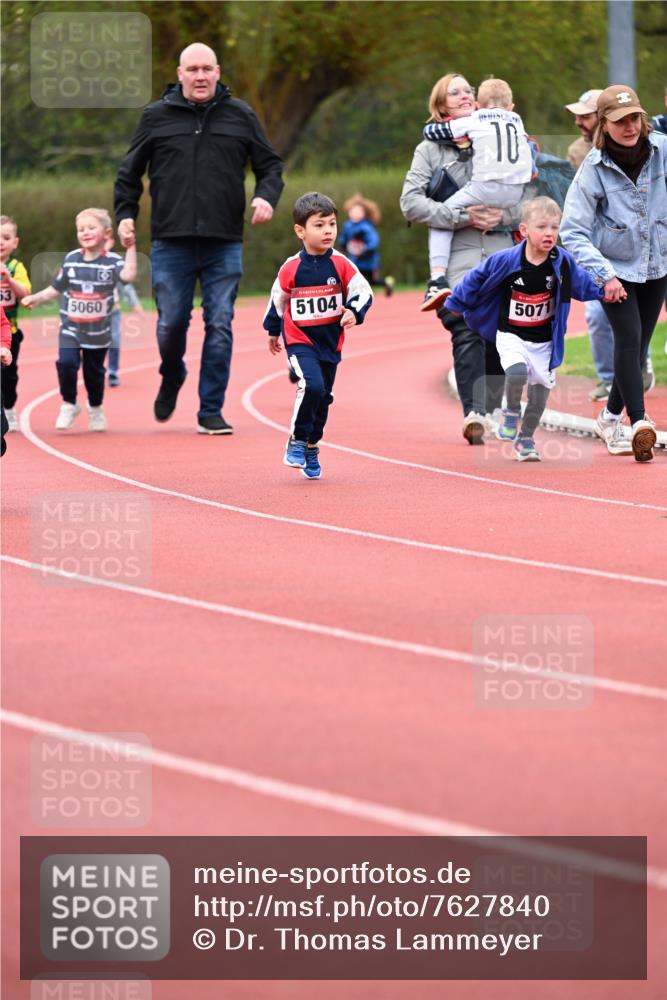 13.04.2025 - Hammer Lauf Dr. Thomas Lammeyer http://msf.ph/oto/7627840 13.04.2025 09:10:45 Laufen 5060, 5104, 10, 5071 meine-sportfotos.de