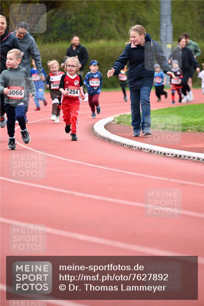 13.04.2025 - Hammer Lauf Dr. Thomas Lammeyer http://msf.ph/oto/7627892 13.04.2025 09:10:55 Laufen 5066, 505, 5254, 5240 meine-sportfotos.de