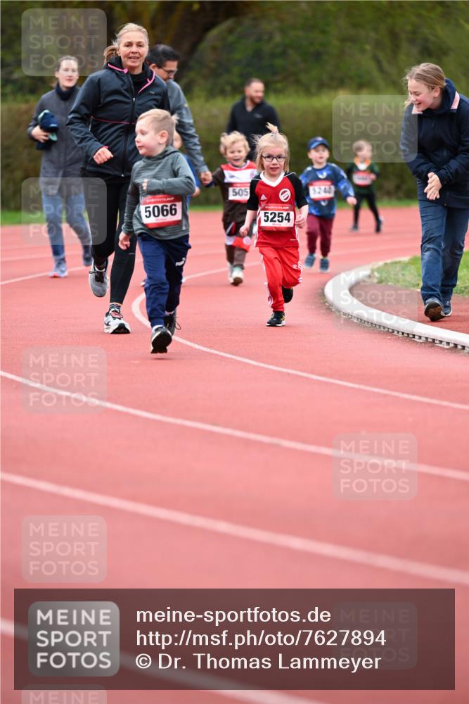 13.04.2025 - Hammer Lauf Dr. Thomas Lammeyer http://msf.ph/oto/7627894 13.04.2025 09:10:55 Laufen 5066, 505, 5254, 5240 meine-sportfotos.de