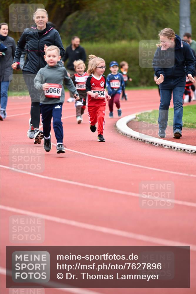 13.04.2025 - Hammer Lauf Dr. Thomas Lammeyer http://msf.ph/oto/7627896 13.04.2025 09:10:55 Laufen 5066, 5057, 15, 5254, 5241 meine-sportfotos.de