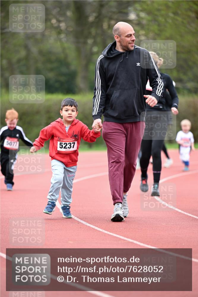 13.04.2025 - Hammer Lauf Dr. Thomas Lammeyer http://msf.ph/oto/7628052 13.04.2025 09:11:38 Laufen 5077, 15, 5237 meine-sportfotos.de