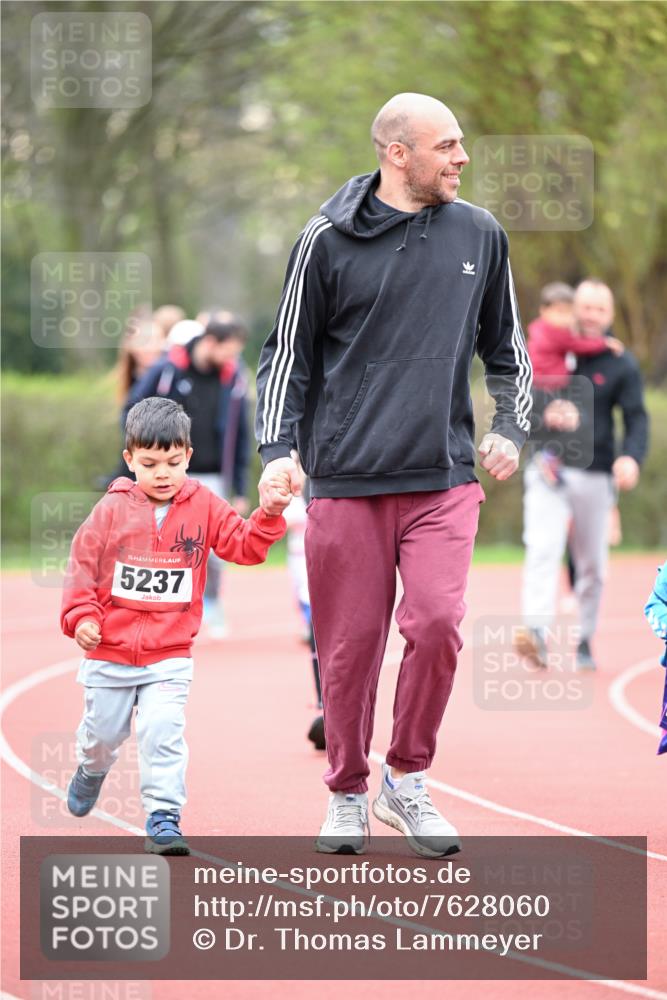 13.04.2025 - Hammer Lauf Dr. Thomas Lammeyer http://msf.ph/oto/7628060 13.04.2025 09:11:39 Laufen 15, 5237 meine-sportfotos.de