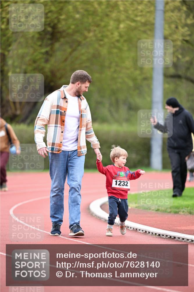 13.04.2025 - Hammer Lauf Dr. Thomas Lammeyer http://msf.ph/oto/7628140 13.04.2025 09:11:58 Laufen 15, 1232 meine-sportfotos.de