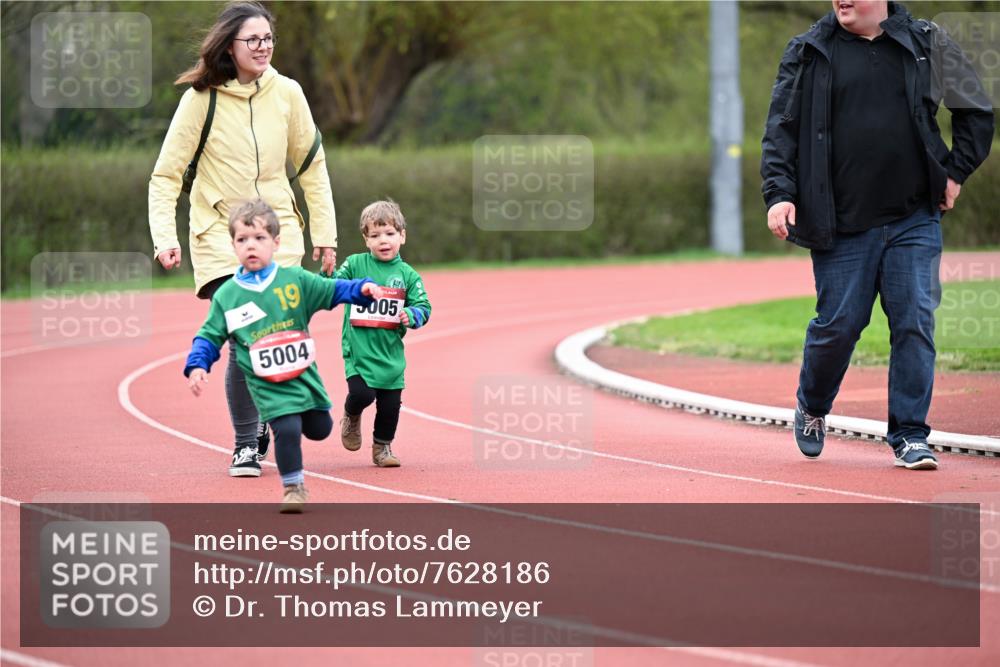 13.04.2025 - Hammer Lauf Dr. Thomas Lammeyer http://msf.ph/oto/7628186 13.04.2025 09:12:18 Laufen 19, 5004, 005 meine-sportfotos.de