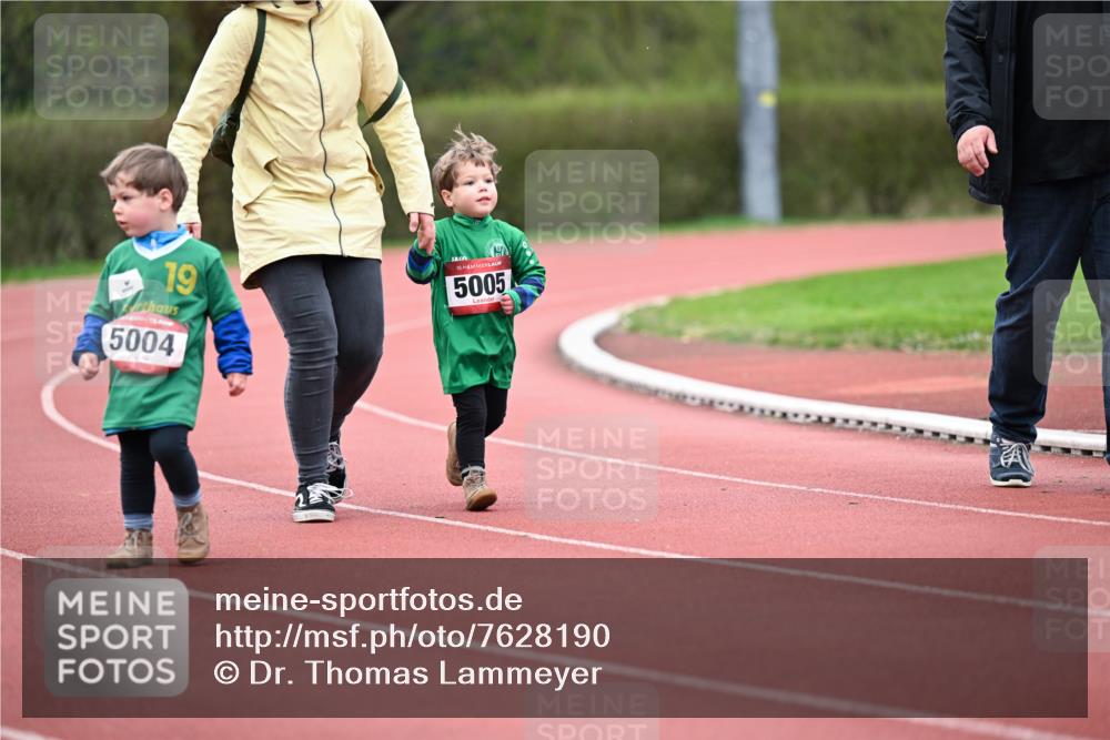 13.04.2025 - Hammer Lauf Dr. Thomas Lammeyer http://msf.ph/oto/7628190 13.04.2025 09:12:19 Laufen 19, 5004, 15, 5005 meine-sportfotos.de