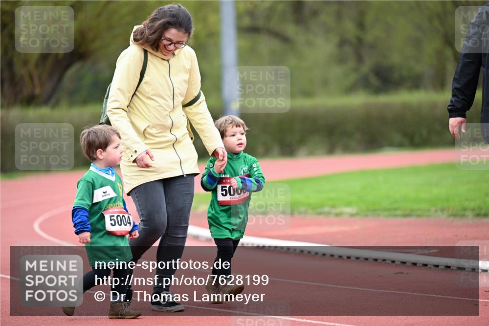 13.04.2025 - Hammer Lauf Dr. Thomas Lammeyer http://msf.ph/oto/7628199 13.04.2025 09:12:20 Laufen 15, 5004, 15, 5000 meine-sportfotos.de
