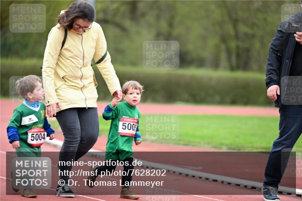 13.04.2025 - Hammer Lauf Dr. Thomas Lammeyer http://msf.ph/oto/7628202 13.04.2025 09:12:20 Laufen 5004, 15, 500 meine-sportfotos.de