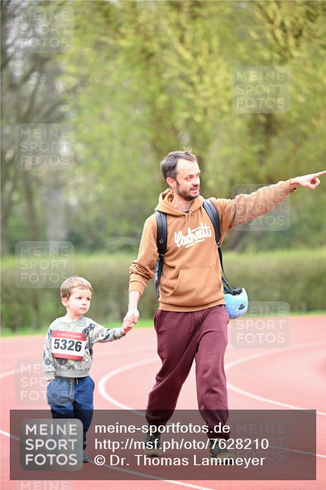 13.04.2025 - Hammer Lauf Dr. Thomas Lammeyer http://msf.ph/oto/7628210 13.04.2025 09:12:24 Laufen 15, 5326 meine-sportfotos.de