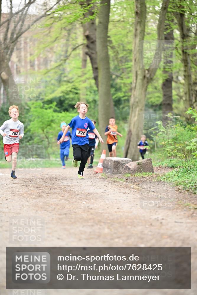 13.04.2025 - Hammer Lauf Dr. Thomas Lammeyer http://msf.ph/oto/7628425 13.04.2025 09:22:10 Laufen 822, 782 meine-sportfotos.de