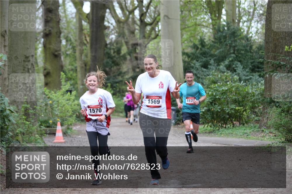 13.04.2025 - Hammer Lauf Jannik Wohlers http://msf.ph/oto/7628523 13.04.2025 12:44:54 Laufen 1570, 1569, 117 meine-sportfotos.de