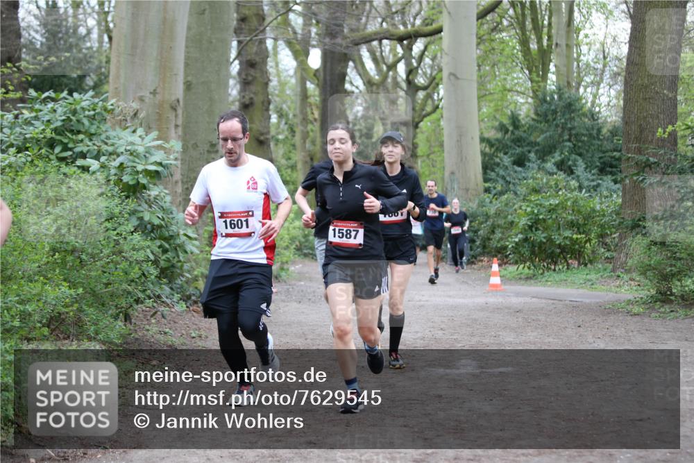 13.04.2025 - Hammer Lauf Jannik Wohlers http://msf.ph/oto/7629545 13.04.2025 12:42:15 Laufen 1601, 1587 meine-sportfotos.de