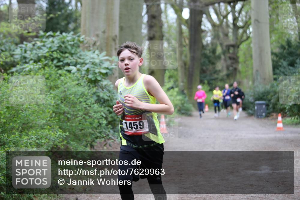 13.04.2025 - Hammer Lauf Jannik Wohlers http://msf.ph/oto/7629963 13.04.2025 12:40:59 Laufen 1459 meine-sportfotos.de