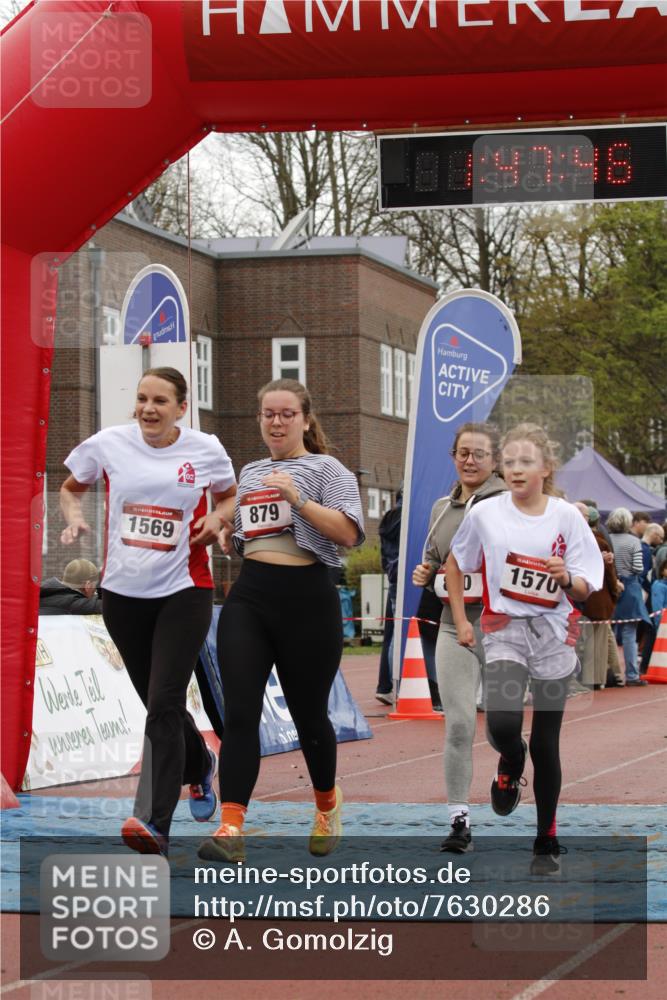 13.04.2025 - Hammer Lauf A. Gomolzig http://msf.ph/oto/7630286 13.04.2025 12:47:45 Ziel 228, 879, 880, 1569, 1570 meine-sportfotos.de