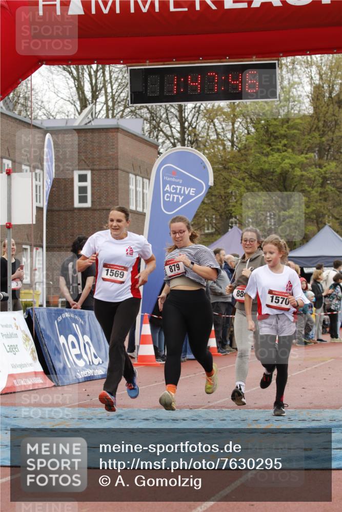 13.04.2025 - Hammer Lauf A. Gomolzig http://msf.ph/oto/7630295 13.04.2025 12:47:44 Ziel 879, 880, 1569, 1570 meine-sportfotos.de
