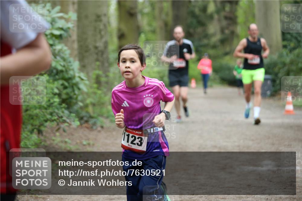 13.04.2025 - Hammer Lauf Jannik Wohlers http://msf.ph/oto/7630521 13.04.2025 12:39:51 Laufen 1123 meine-sportfotos.de