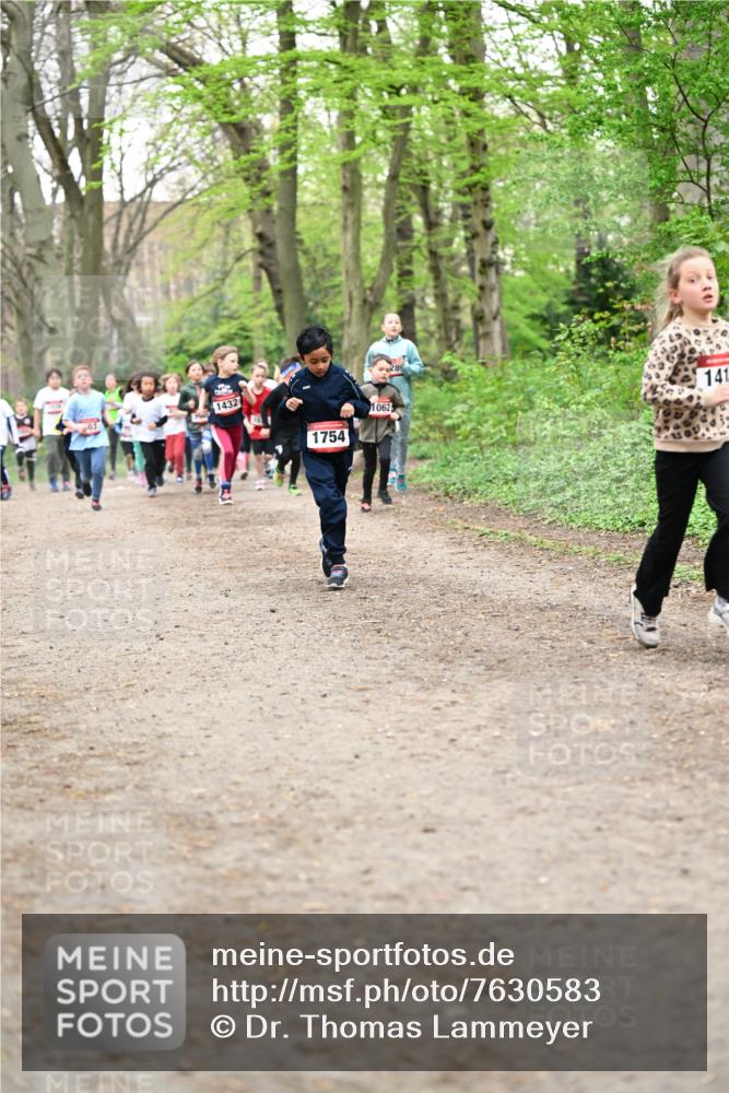 13.04.2025 - Hammer Lauf Dr. Thomas Lammeyer http://msf.ph/oto/7630583 13.04.2025 09:24:11 Laufen 1432, 1754, 1062, 141 meine-sportfotos.de