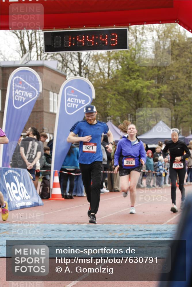 13.04.2025 - Hammer Lauf A. Gomolzig http://msf.ph/oto/7630791 13.04.2025 12:44:41 Ziel 111, 292, 521, 1376, 1552, 1846 meine-sportfotos.de