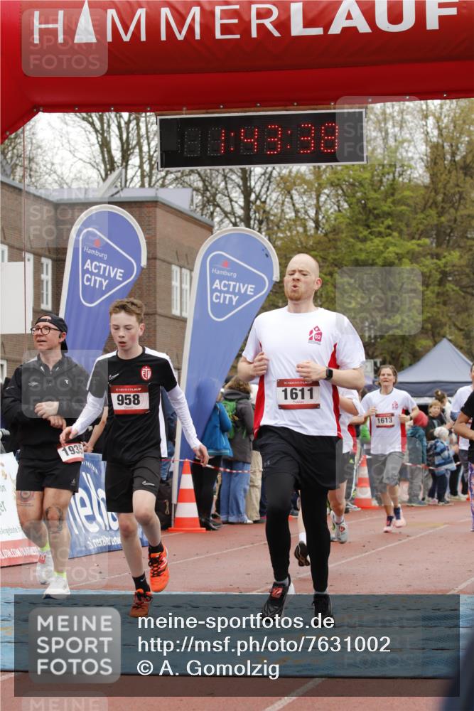 13.04.2025 - Hammer Lauf A. Gomolzig http://msf.ph/oto/7631002 13.04.2025 12:43:36 Ziel 863, 958, 1272, 1551, 1576, 1578, 1611, 1612, 1613, 1847, 1866, 1868, 1883, 1935, 1995 meine-sportfotos.de