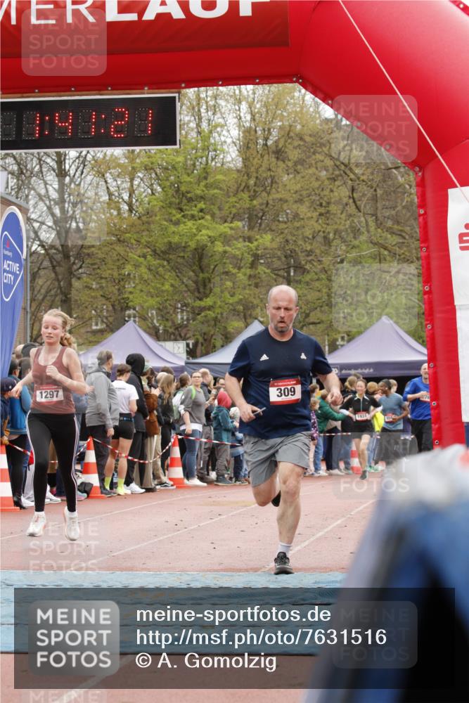 13.04.2025 - Hammer Lauf A. Gomolzig http://msf.ph/oto/7631516 13.04.2025 12:41:19 Ziel 242, 309, 1297, 1963 meine-sportfotos.de
