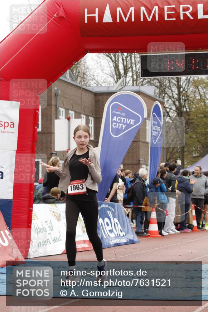13.04.2025 - Hammer Lauf A. Gomolzig http://msf.ph/oto/7631521 13.04.2025 12:41:16 Ziel 242, 309, 1297, 1963 meine-sportfotos.de