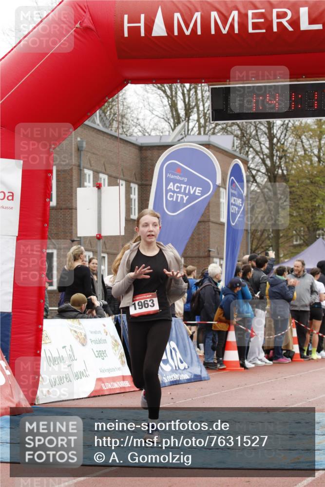 13.04.2025 - Hammer Lauf A. Gomolzig http://msf.ph/oto/7631527 13.04.2025 12:41:16 Ziel 242, 309, 1297, 1963 meine-sportfotos.de