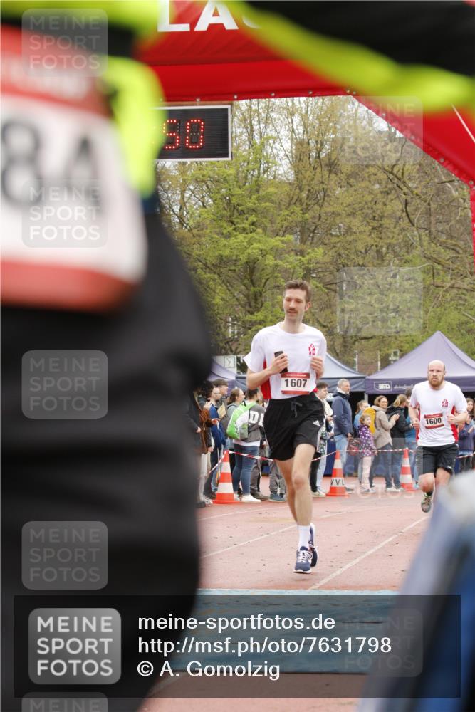 13.04.2025 - Hammer Lauf A. Gomolzig http://msf.ph/oto/7631798 13.04.2025 12:39:48 Ziel 233, 361, 995, 1087, 1307, 1586, 1600, 1607, 1957 meine-sportfotos.de