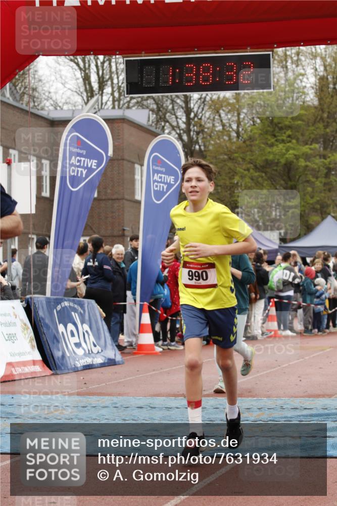 13.04.2025 - Hammer Lauf A. Gomolzig http://msf.ph/oto/7631934 13.04.2025 12:38:30 Ziel 380, 479, 736, 990, 1371, 1837, 1843, 1845 meine-sportfotos.de