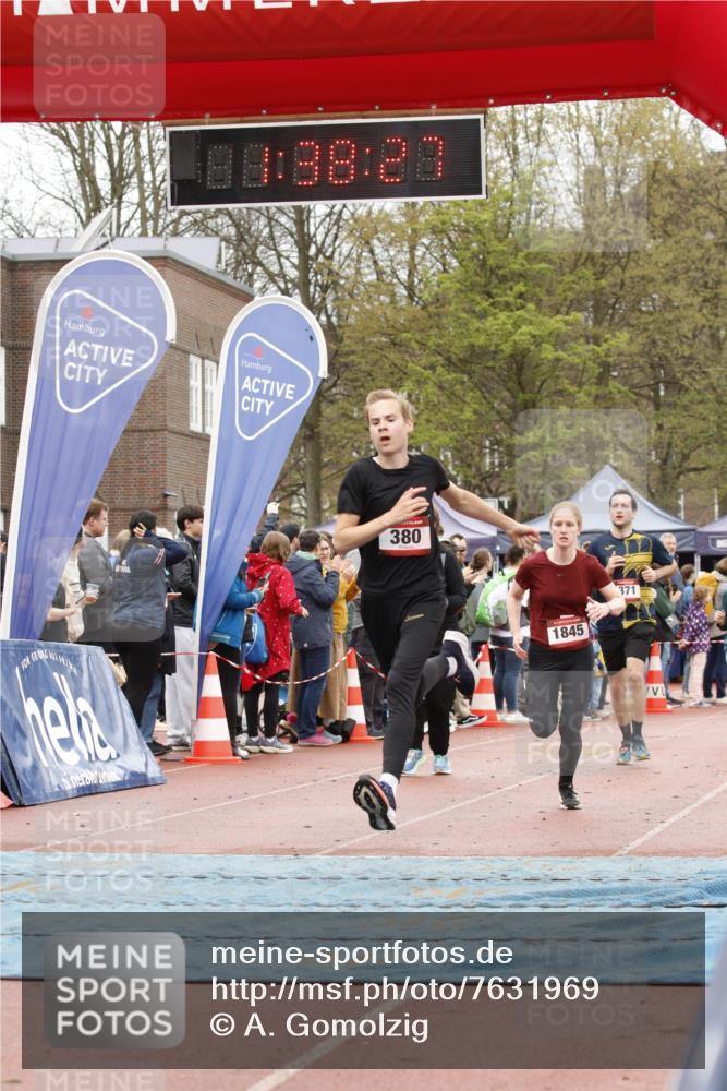 13.04.2025 - Hammer Lauf A. Gomolzig http://msf.ph/oto/7631969 13.04.2025 12:38:25 Ziel 380, 479, 990, 1371, 1837, 1843, 1845 meine-sportfotos.de