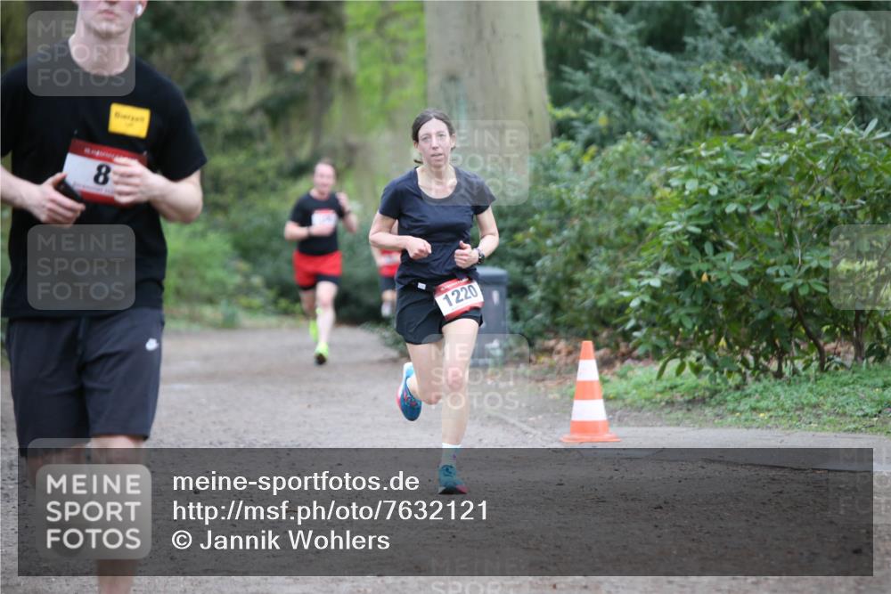 13.04.2025 - Hammer Lauf Jannik Wohlers http://msf.ph/oto/7632121 13.04.2025 12:36:40 Laufen 8, 1220 meine-sportfotos.de