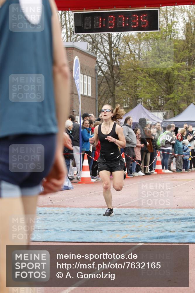 13.04.2025 - Hammer Lauf A. Gomolzig http://msf.ph/oto/7632165 13.04.2025 12:37:34 Ziel 221, 289, 1137, 1184, 1222, 1347, 1989 meine-sportfotos.de