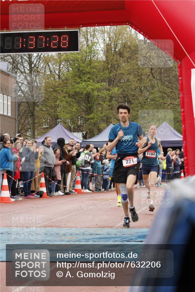 13.04.2025 - Hammer Lauf A. Gomolzig http://msf.ph/oto/7632206 13.04.2025 12:37:27 Ziel 221, 1184, 1222, 1989 meine-sportfotos.de