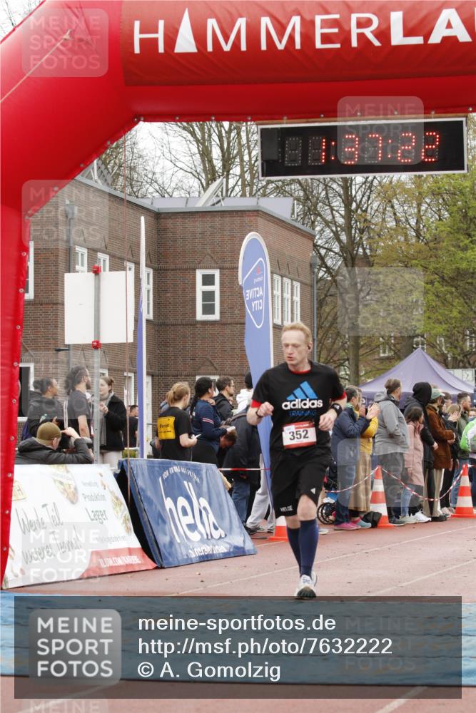 13.04.2025 - Hammer Lauf A. Gomolzig http://msf.ph/oto/7632222 13.04.2025 12:37:20 Ziel 1999 meine-sportfotos.de